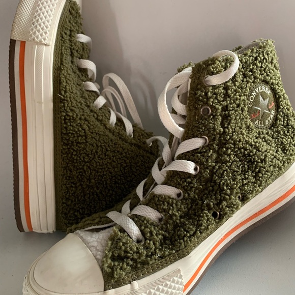 Great condition unique Converse - Picture 2 of 3